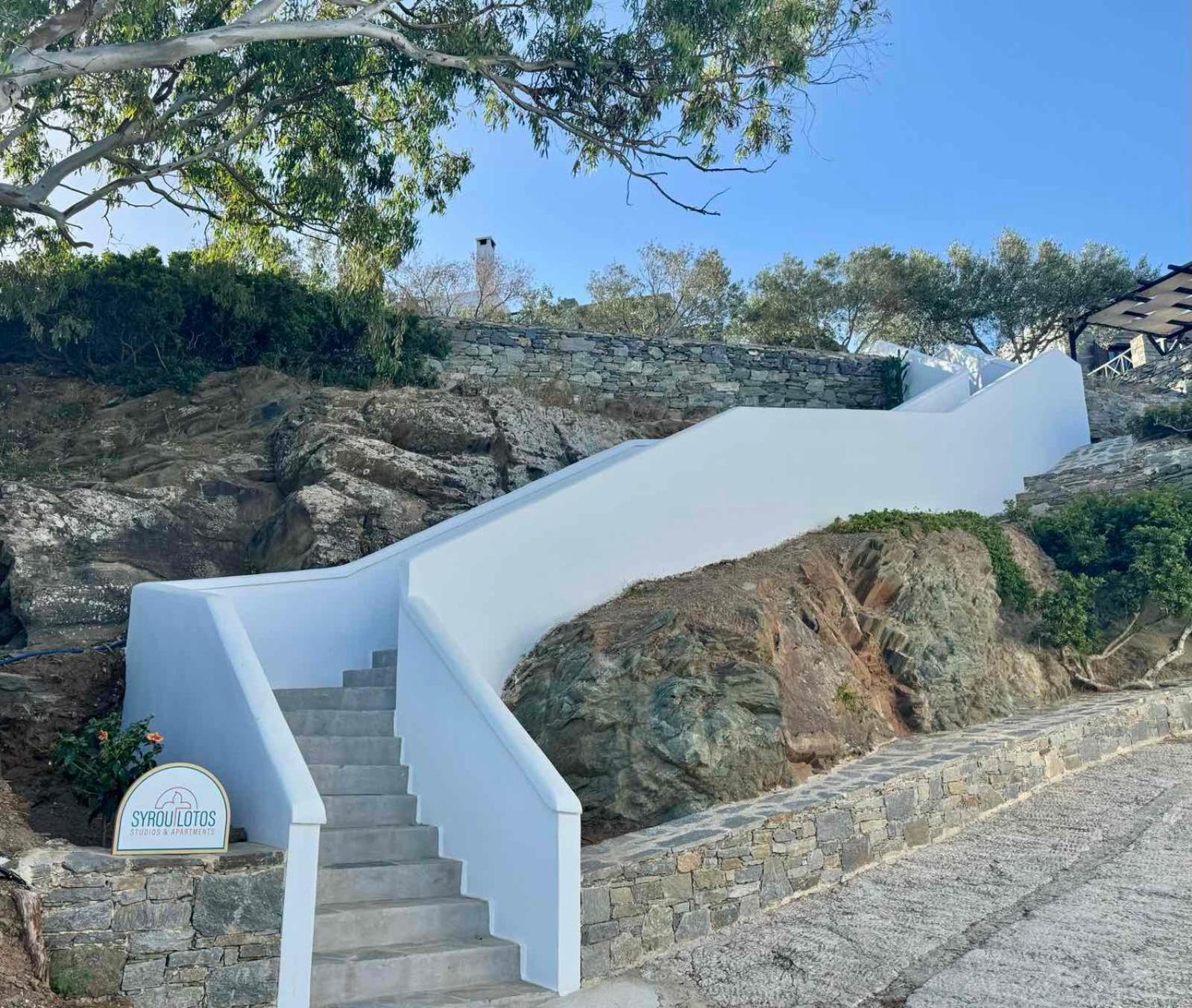 Syrou Lotos Studios & Apartments (Adults Only) Kini Exterior foto